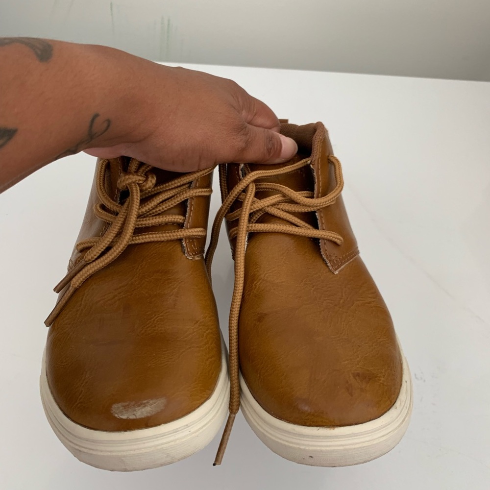 Boys size 2 brown boots